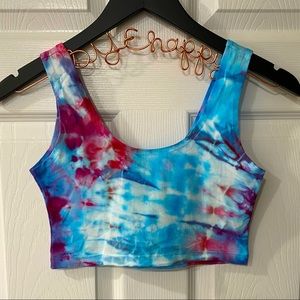 Medium crop top